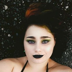 Meet your Posher, Justine